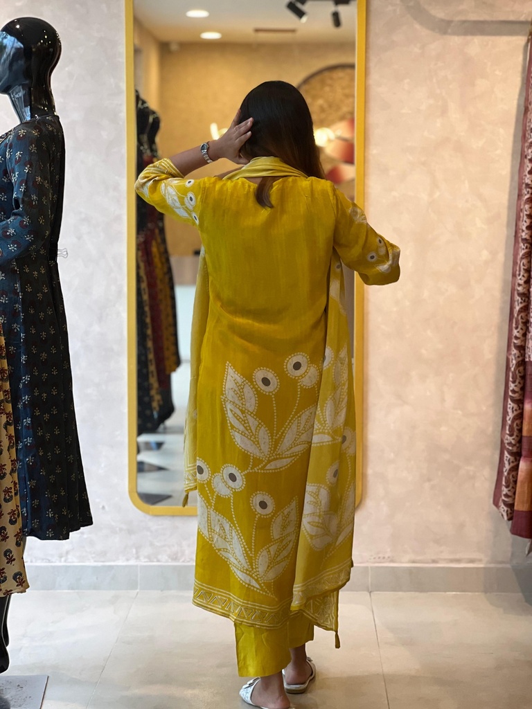 Crepe Silk Kurti Sets 5056