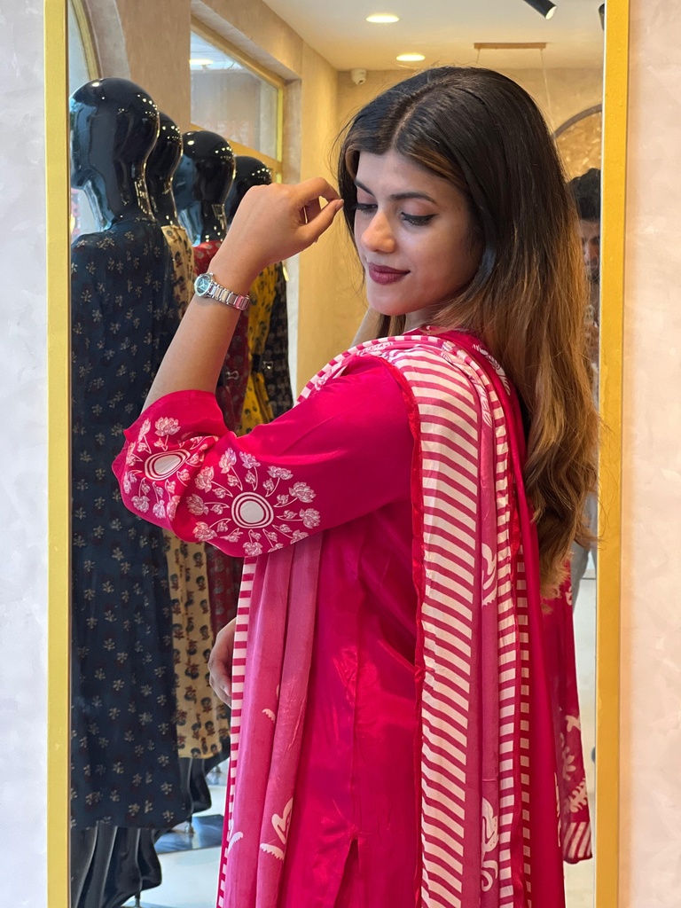 Crepe Silk Kurti Sets 5056