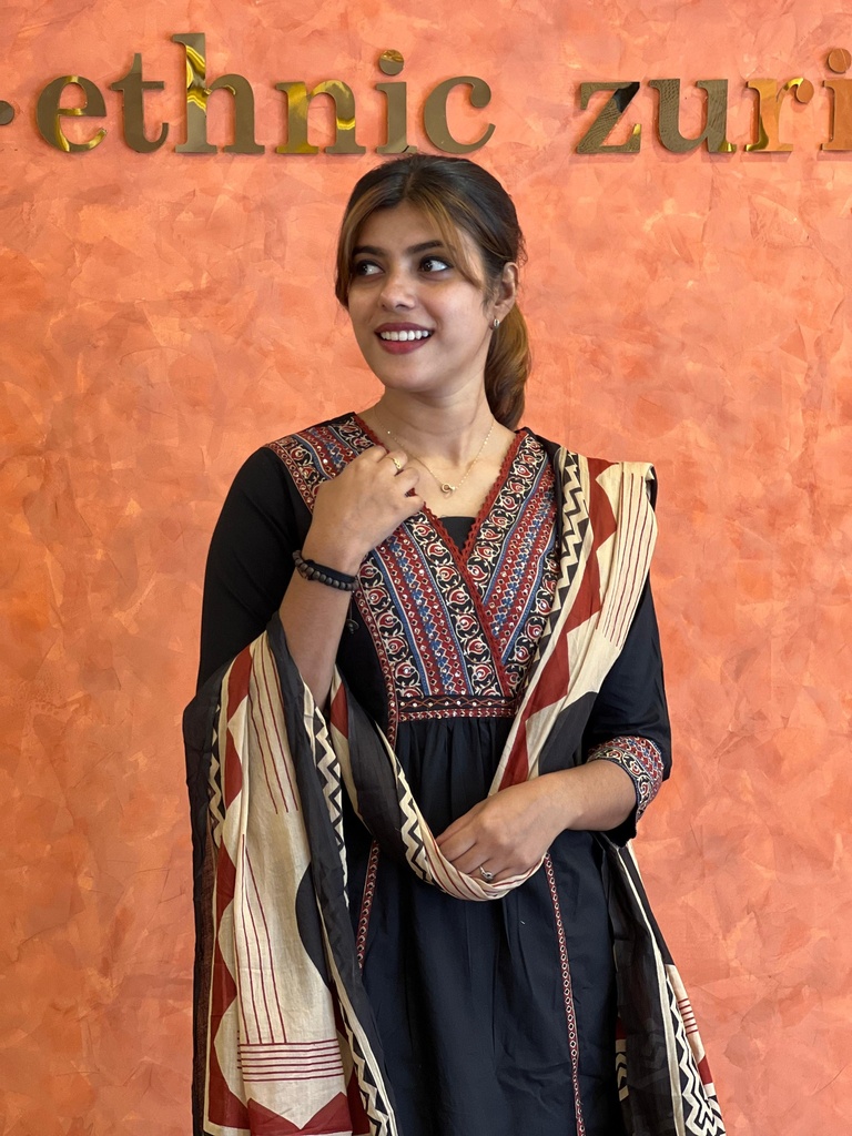 Cotton Kurti Sets 5043