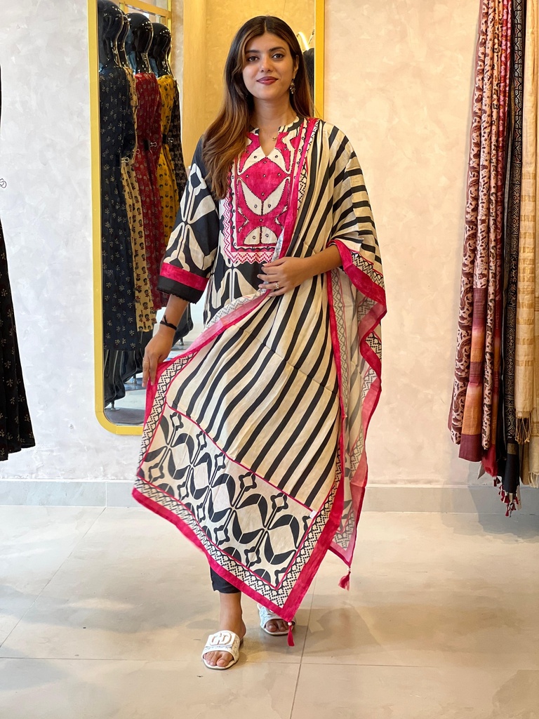 Premium Crepe Silk Kurti Set 5048