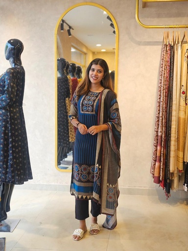 Crepe Silk Kurti Sets 5046 Black